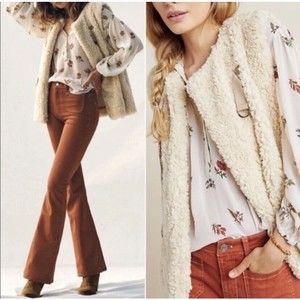 Anthropologie Akemi + Kin NWT Alonna Teddy Plush Vest Jacket One Size in Cream